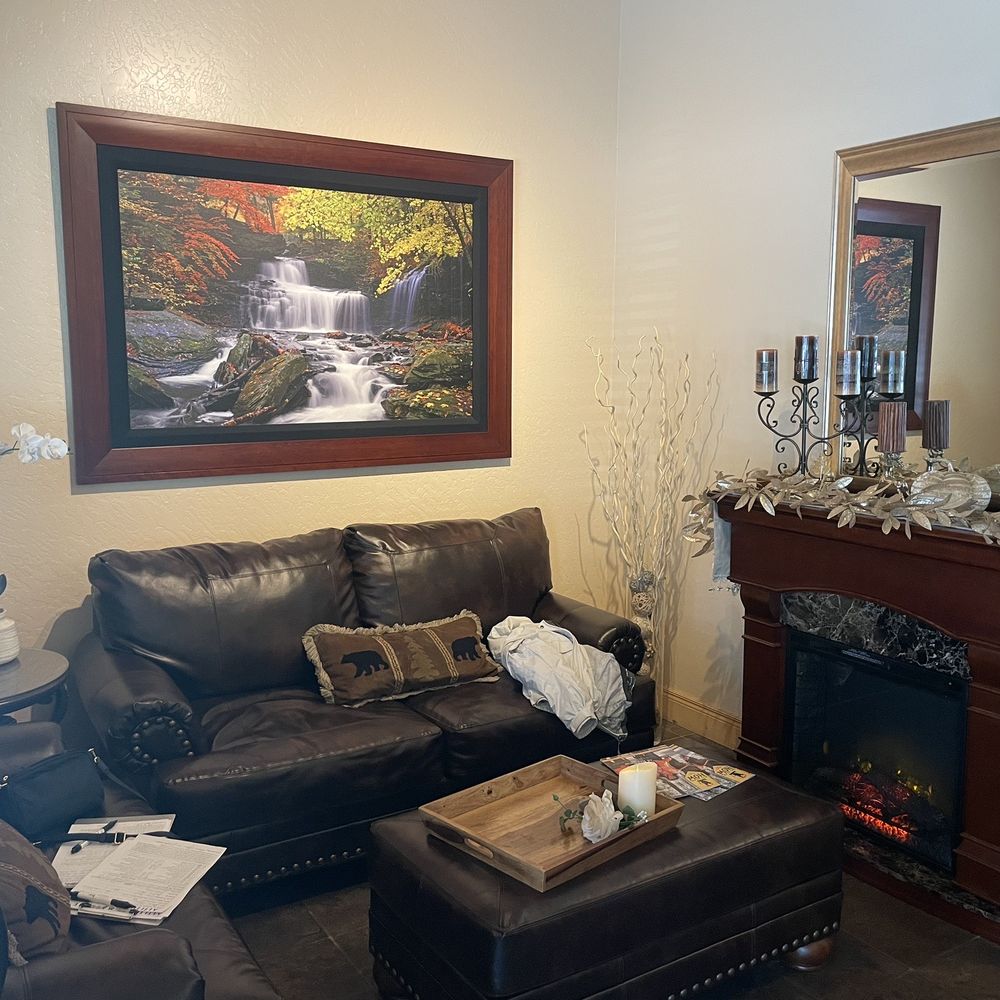 Altitudes Massage & Spa - Cozy waiting area; friendly staff - Massage Near Me - Big Bear Lake, California Altitudes Massage & Spa - Cozy waiting area; friendly staff - Massage Near Me - Big Bear Lake, California