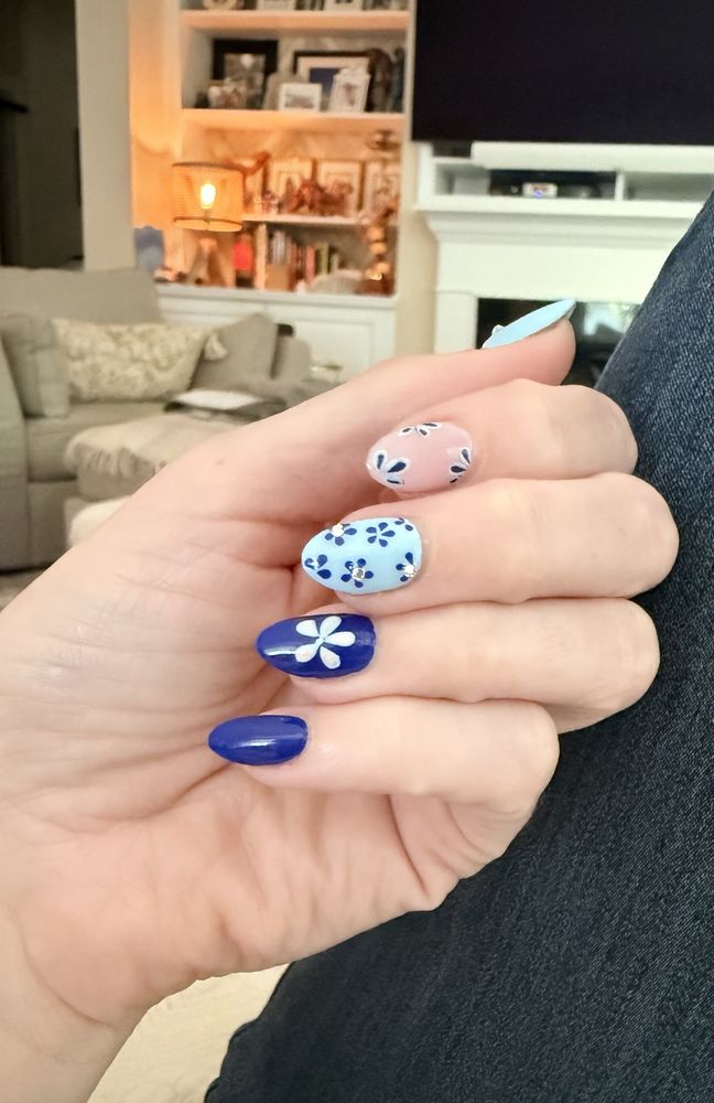 J'adore Nails Logo