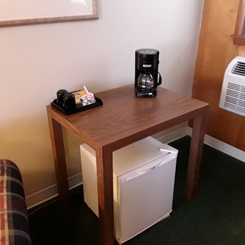 Gladstone Motel - All rooms have in room coffee and refrigerators - Hotels Near Me - Gladstone, Michigan