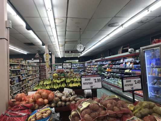 Dot's Market by null