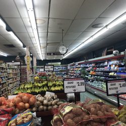 Dot's Supermarket - Produce