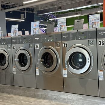 Clean Zone Laundry - Small washers - Laundromat Near Me - West Palm Beach, Florida