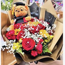 Vivian’s Flower Market - Graduation 2026