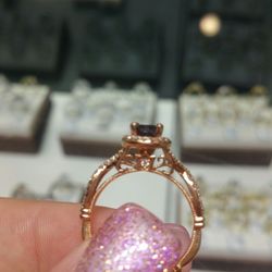 Spectrum Fine Jewelry & Exotic Gems - Custom setting for the world's rarest gemstone, Alexandrite