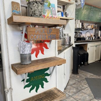 Blueys Kitchen - Cafes Near Me - Santa Monica, California