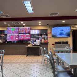 Mr J's Char Burgers - Clean atmosphere