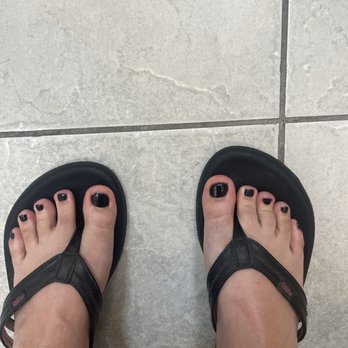 Q Nails & Spa - Toes - Nail Salons Near Me - Newbury Park, California Q Nails & Spa - Toes - Nail Salons Near Me - Newbury Park, California