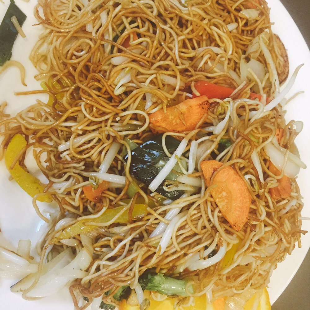 Kam Shing Montreal aan de Boulevard Côte-des-Neiges - mijn go-to plek voor  Chinees eten sinds 1975. Zeevruchtennoedels op Kantonese wijze, General Tao  kip, varkensrolletjes en zuur-hete soep. : r/chinesefood, image size:1000x1000