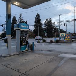 Valero - Gas station