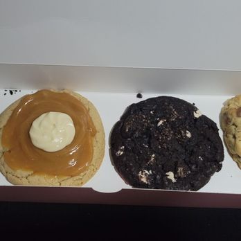 Crumbl - Bon Air - Tonight's addiction.... cookies and cream, dolce de leche and chocolate chip - Bakeries Near Me - Richmond, Virginia Crumbl - Bon Air - Tonight's addiction.... cookies and cream, dolce de leche and chocolate chip - Bakeries Near Me - Richmond, Virginia