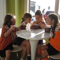 Fresh & Fruiti Frozen Yogurt