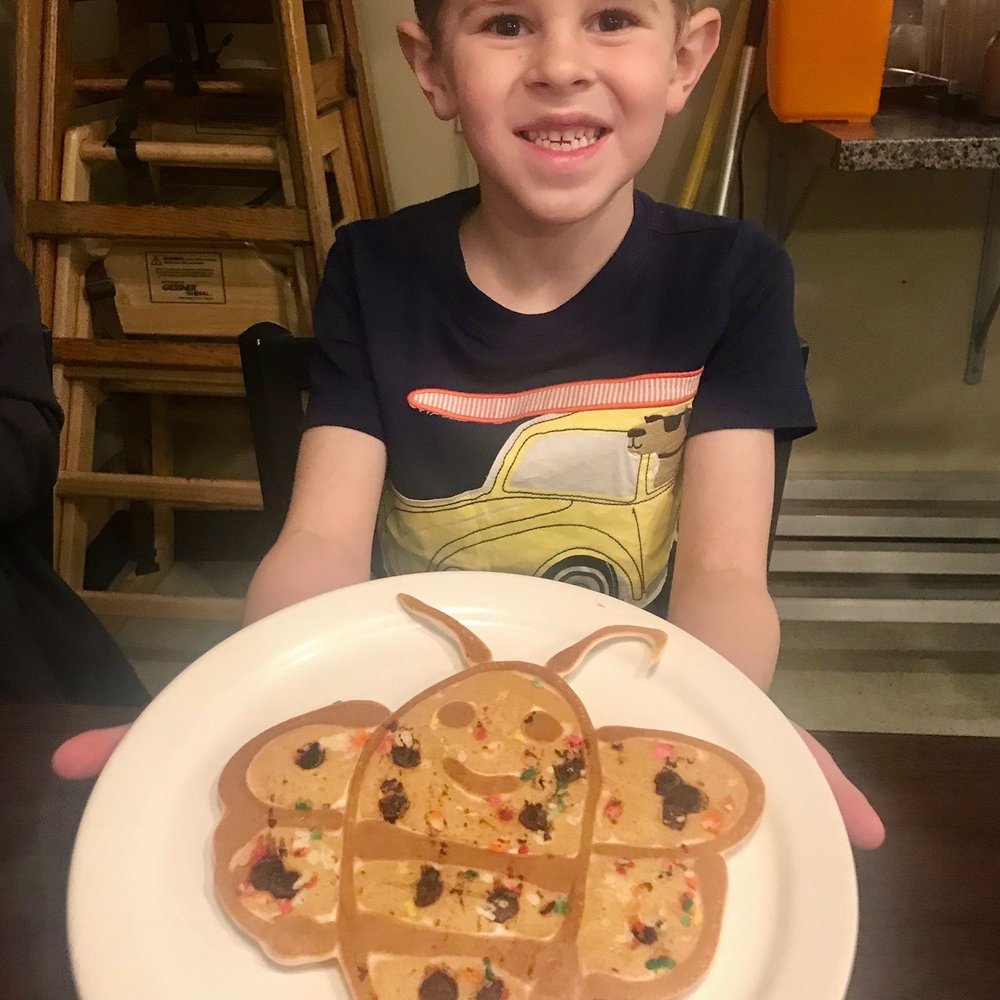 Crackin' & Stackin' - Chocolate chip bee pancake - Breakfast & Brunch Near Me - Central Point, Oregon Crackin' & Stackin' - Chocolate chip bee pancake - Breakfast & Brunch Near Me - Central Point, Oregon
