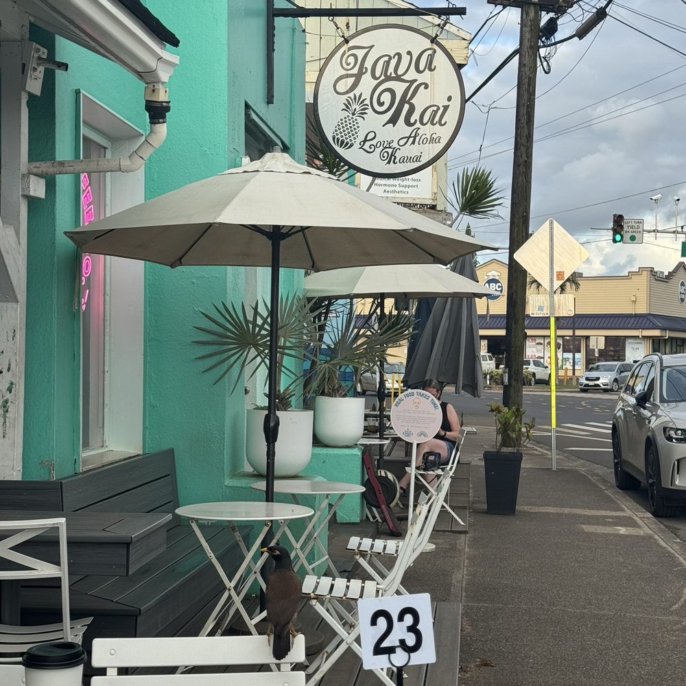 Exterior, coffee, muffin. Exterior, coffee, muffin.