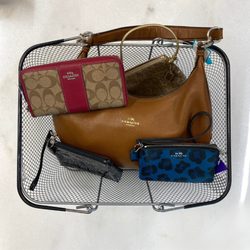 labelswap - Coach brand purses and wallets