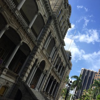 Iolani Palace - View of the entrance. - Museums Near Me - Honolulu, Hawaii Iolani Palace - View of the entrance. - Museums Near Me - Honolulu, Hawaii