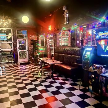 Donnie Vegas - Inside the back section - Dive Bars Near Me - Portland, Oregon Donnie Vegas - Inside the back section - Dive Bars Near Me - Portland, Oregon