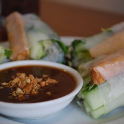 Me Me - Vegetarian Summer Rolls