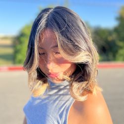 Hair by Veronica Arriaga - Blond money piece with ombré