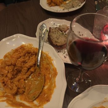Donna's - Fusilli a La vodka - Italian Near Me - Los Angeles, California Donna's - Fusilli a La vodka - Italian Near Me - Los Angeles, California