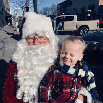 Historic Valley Junction - Santa out and about - Farmers Market Near Me - West Des Moines, Iowa Historic Valley Junction - Santa out and about - Farmers Market Near Me - West Des Moines, Iowa