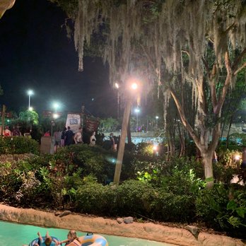 Typhoon Lagoon Surf Pool - Water Parks Near Me - Orlando, Florida