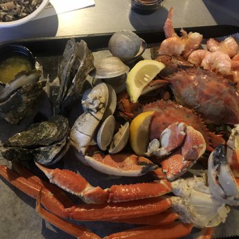 Don's Seafood Restaurant - Broiled seafood platter - Seafood Near Me - Chincoteague, Virginia