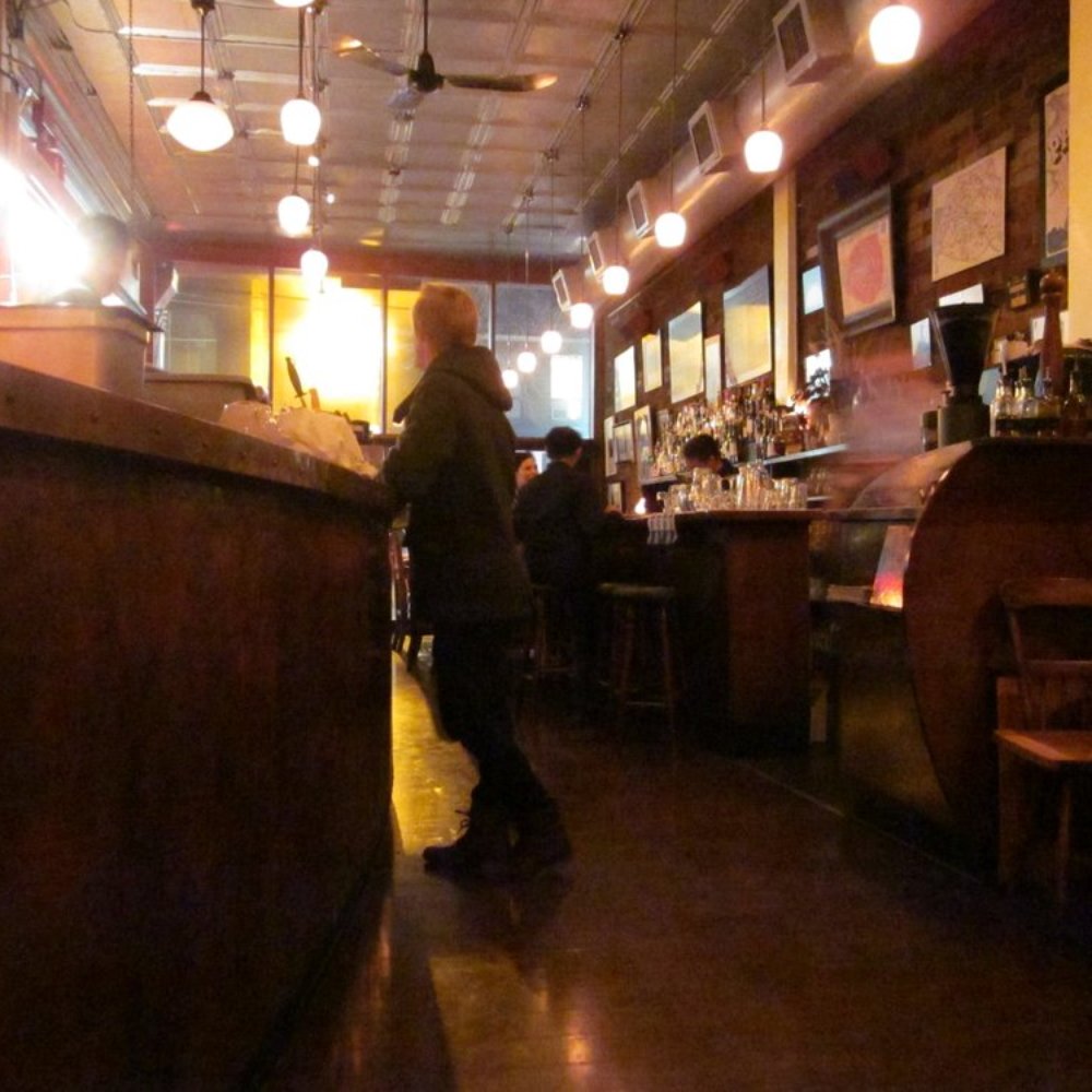 La Palette - Kitchen on the left, bar on the right, tables at the front and back of the restaurant. - French Near Me - Toronto, Ontario La Palette - Kitchen on the left, bar on the right, tables at the front and back of the restaurant. - French Near Me - Toronto, Ontario