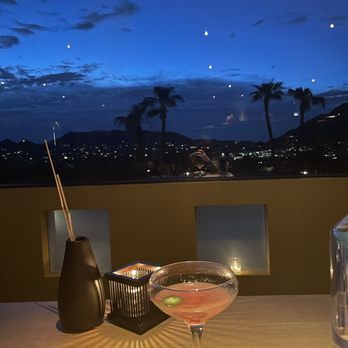 Elements - New American Near Me - Paradise Valley, Arizona