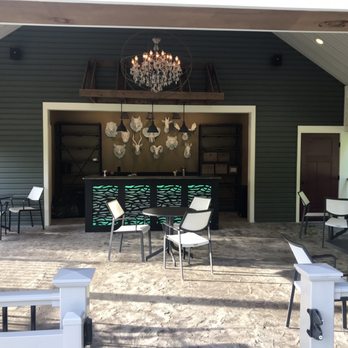 High & Low Winery - Wine Tasting Room Near Me - Medina, Ohio High & Low Winery - Wine Tasting Room Near Me - Medina, Ohio