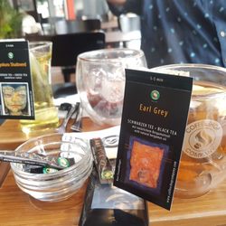 Coffee Shop Company - Earl Grey und Grüner Tee mit Granatapfel