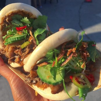 MANEATINGPLANT - Peking Baos - Food Trucks Near Me MANEATINGPLANT - Peking Baos - Food Trucks Near Me