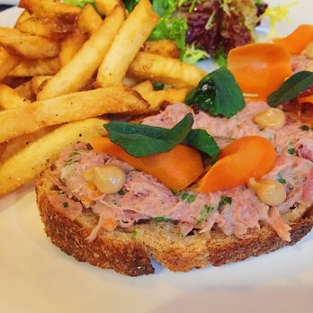 Au Comptoir - French Near Me - Vancouver, British Columbia Au Comptoir - French Near Me - Vancouver, British Columbia