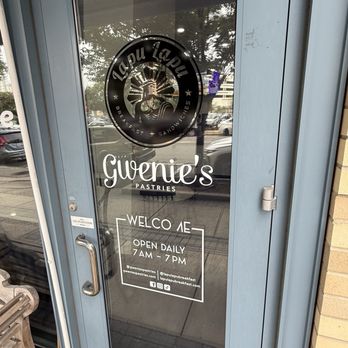 Lapu Lapu - Door art with Hours of Operation - Breakfast & Brunch Near Me - Arlington, Virginia Lapu Lapu - Door art with Hours of Operation - Breakfast & Brunch Near Me - Arlington, Virginia
