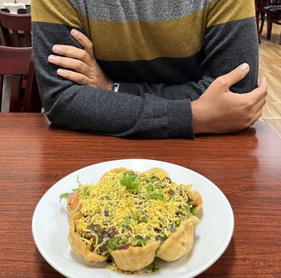 Radhe Chaat by null