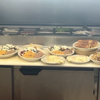 Juan's Chuck Wagon - American Near Me - Waukegan, Illinois