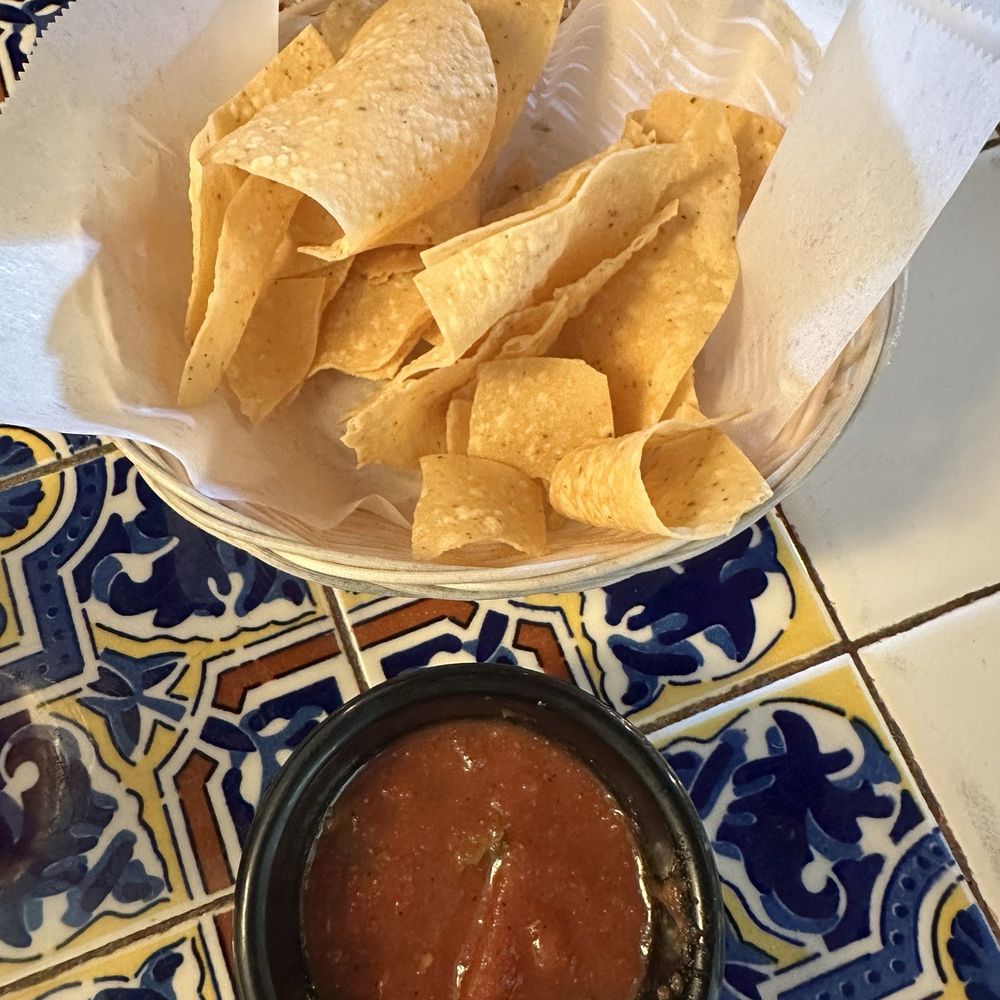 Chips and salsa