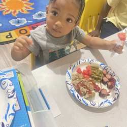 Ivy League Academy - Healthy meals are important for development.