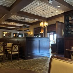 Wellington's - Inside view