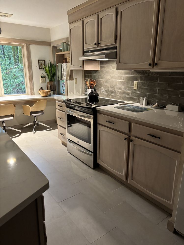 Distinctive Tile & Stone - countertop fabricator in Olympia, WA