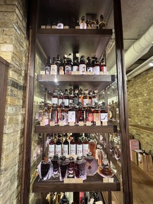 Hedonism Wines by null