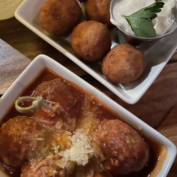Cafe Ba-Ba-Reeba! - Meatballs and ibérico ham fritters - Spanish Near Me - Chicago, Illinois Cafe Ba-Ba-Reeba! - Meatballs and ibérico ham fritters - Spanish Near Me - Chicago, Illinois