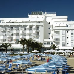 Hotel Abruzzo Marina - La facciata dell'Abruzzo Marina Hotel.