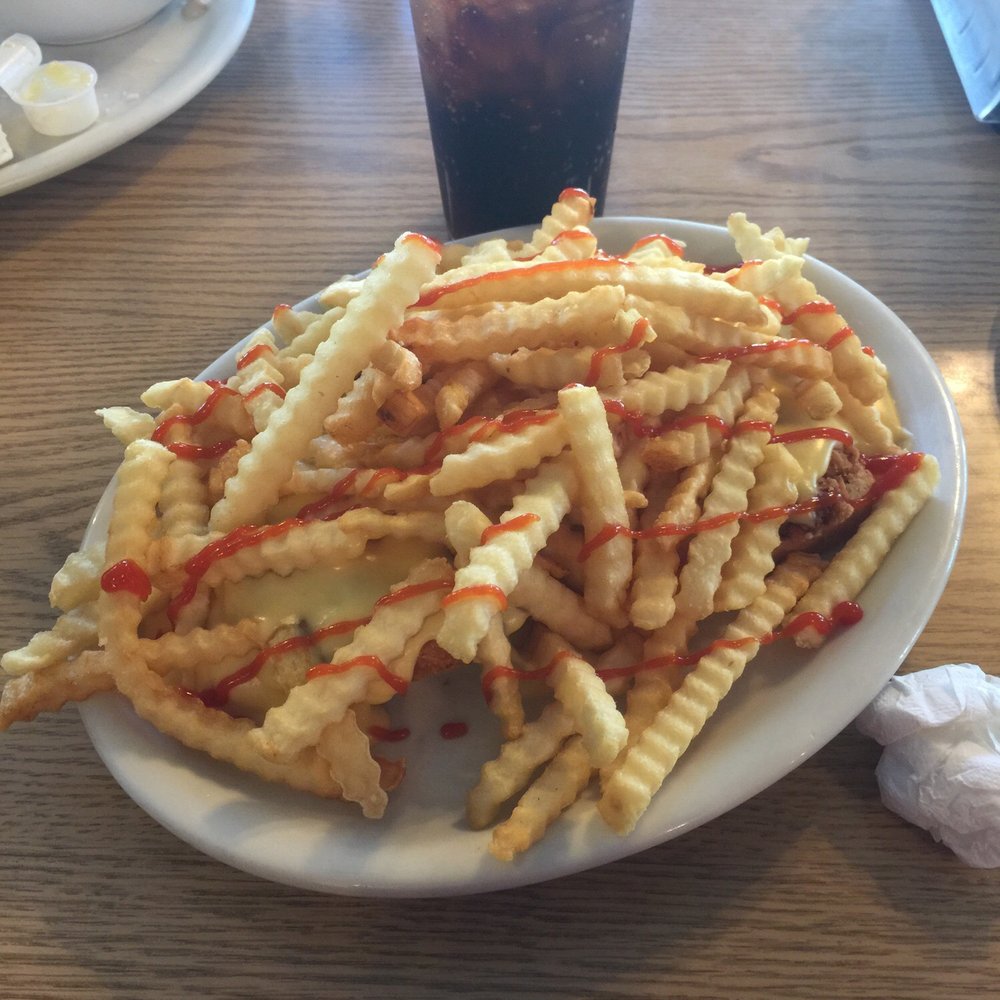 Ritz's Lil Fryer - Spicy Chicken Horseshoe (open faced sandwich topped with fries) - Breakfast & Brunch Near Me - Springfield, Illinois Ritz's Lil Fryer - Spicy Chicken Horseshoe (open faced sandwich topped with fries) - Breakfast & Brunch Near Me - Springfield, Illinois
