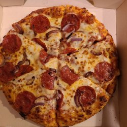 Hungry Howie's Pizza - Small Pizza: Pepperoni and Red onion (Garlic herb crust)