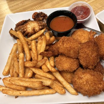 Seafood Lovers Fried - Fried Combo #7 - Seafood Near Me - Freehold, New Jersey Seafood Lovers Fried - Fried Combo #7 - Seafood Near Me - Freehold, New Jersey