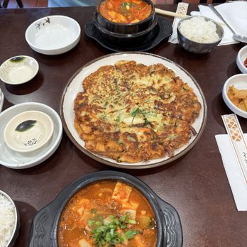 Newtown Dining Korean Restaurant - Seafood Tofu Soup, Kimchee Soup & Seafood Pancake - Korean Near Me - AIEA, Hawaii
