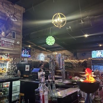 River Rose Tavern - Cocktail Bars Near Me - Canyon Lake, Texas