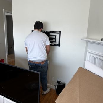 Handy Bear - Handy bear mounting in our new apartment - TV Mounting Near Me