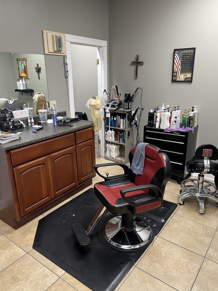 HERITAGE 76 BARBER SHOP & SALON Updated September 2024 111 E Main
