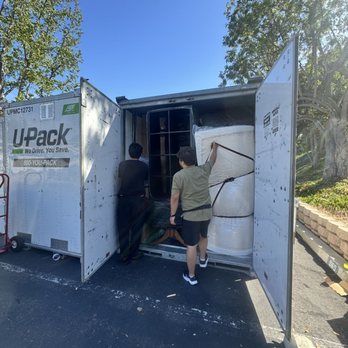Busy Bee Movers - Chino and Merey at work! - Movers Near Me - Irvine, California
